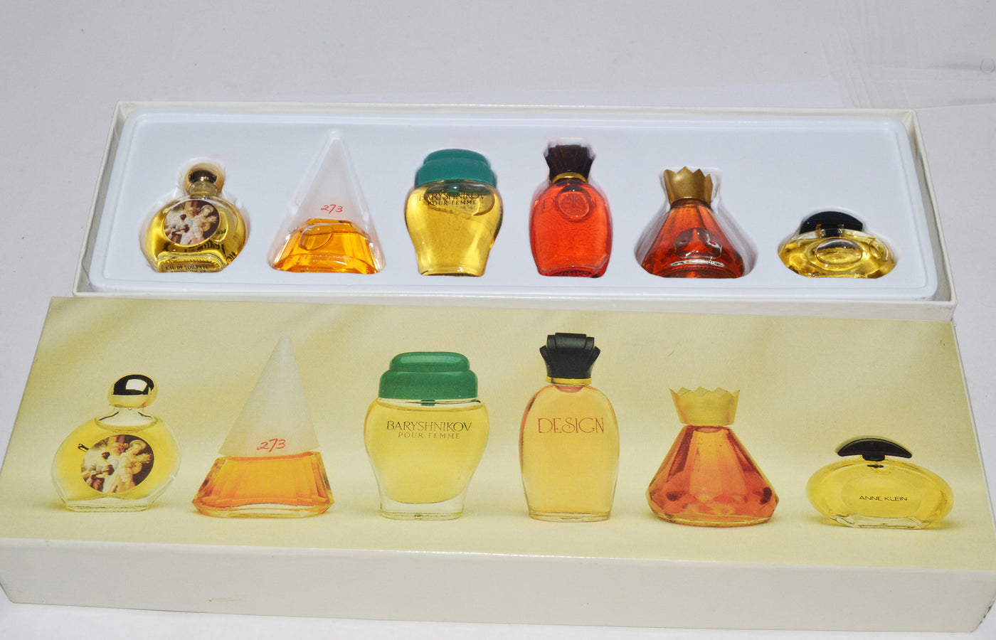 Magnifique Perfume Miniature Set