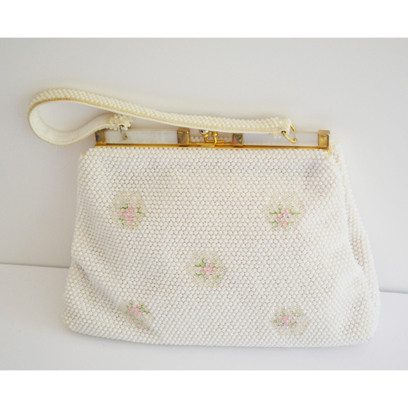 Vintage White Beaded & Lucite Trimmed Purse