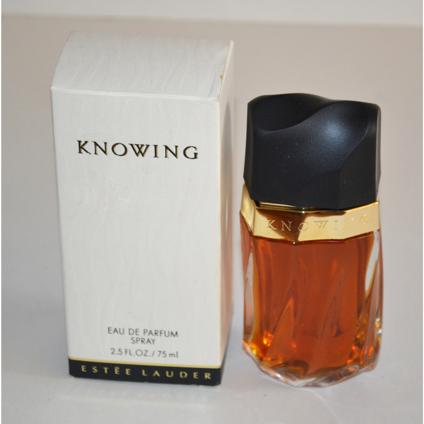 Vintage Knowing Eau De Parfum By Estee Lauder
