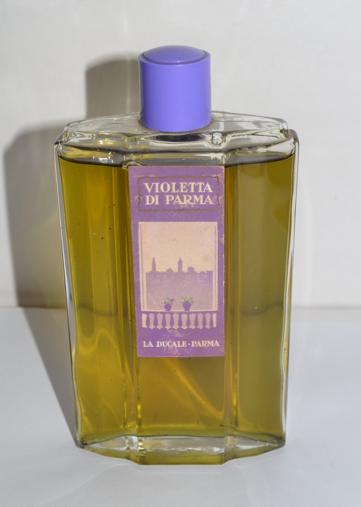 Violetta Di Parma Perfume By La Ducale