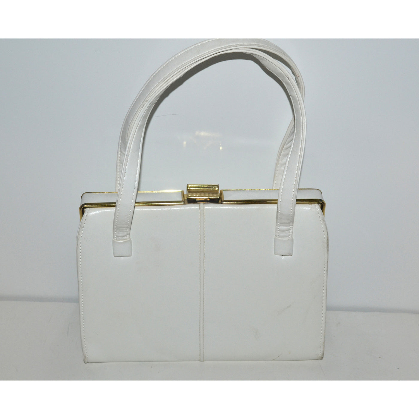 Vintage White Simulated Leather Purse