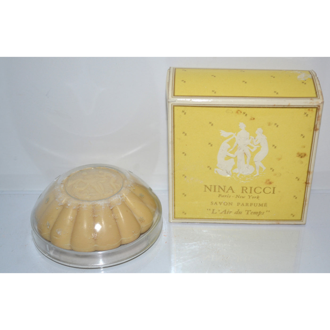 Vintage L'Air du Temps Parfum Soap By Nina Ricci 