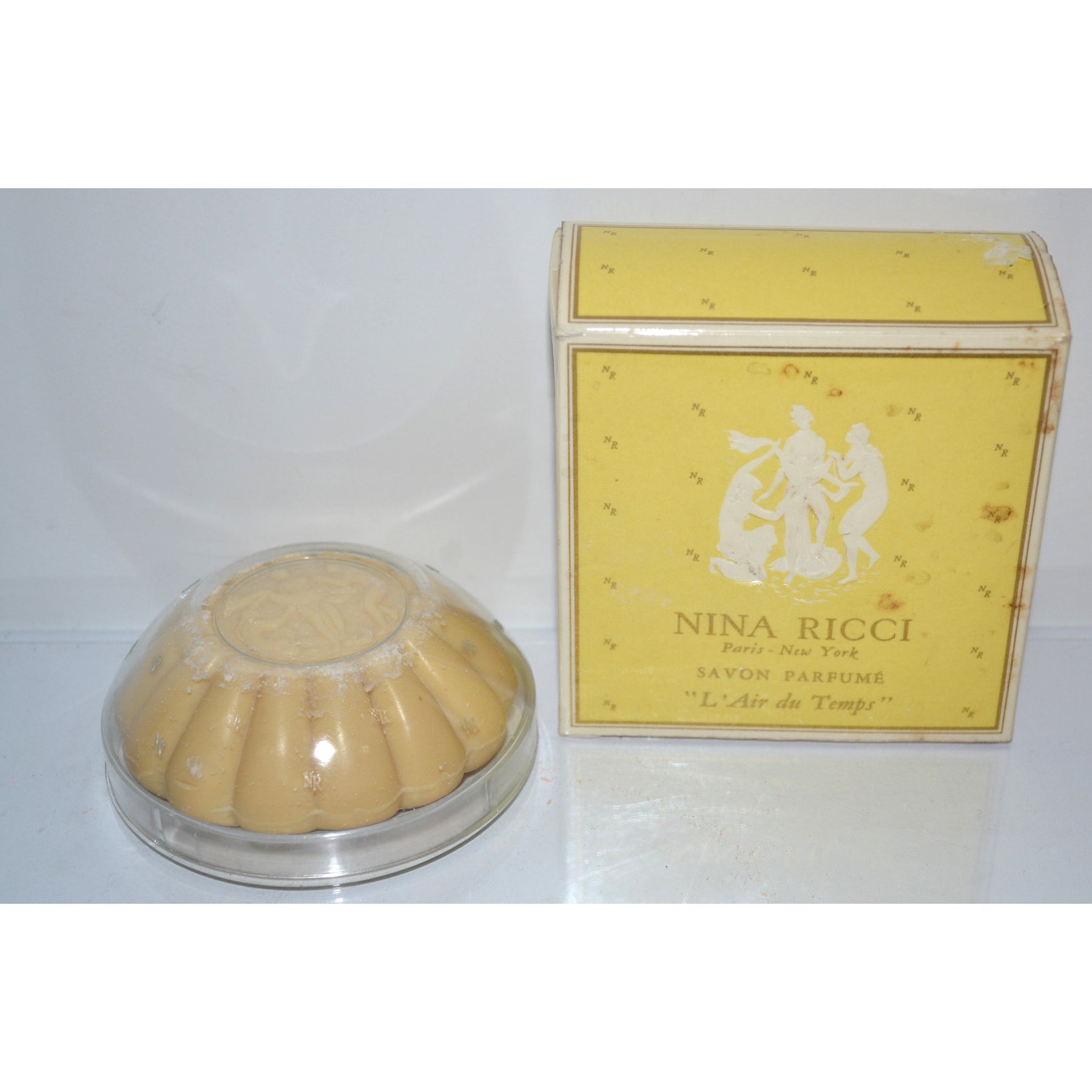Vintage L'Air du Temps Parfum Soap By Nina Ricci – Quirky Finds