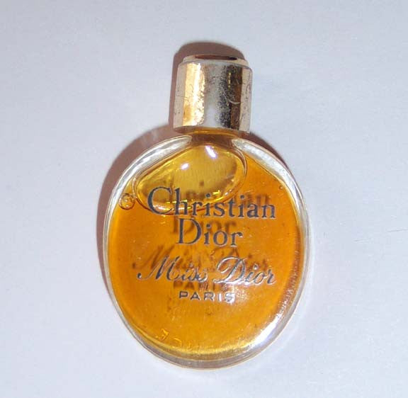 Christian Dior Miss Dior Perfume Pebble Mini