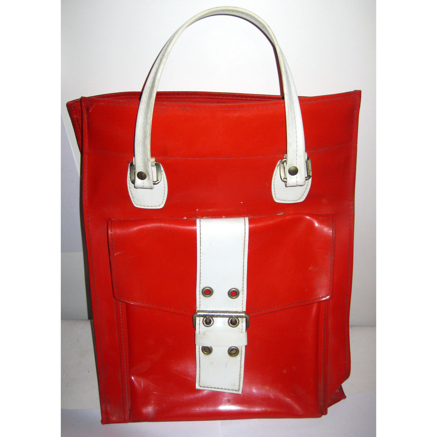 Vintage Red Mod High Gloss Vinyl Travelbag