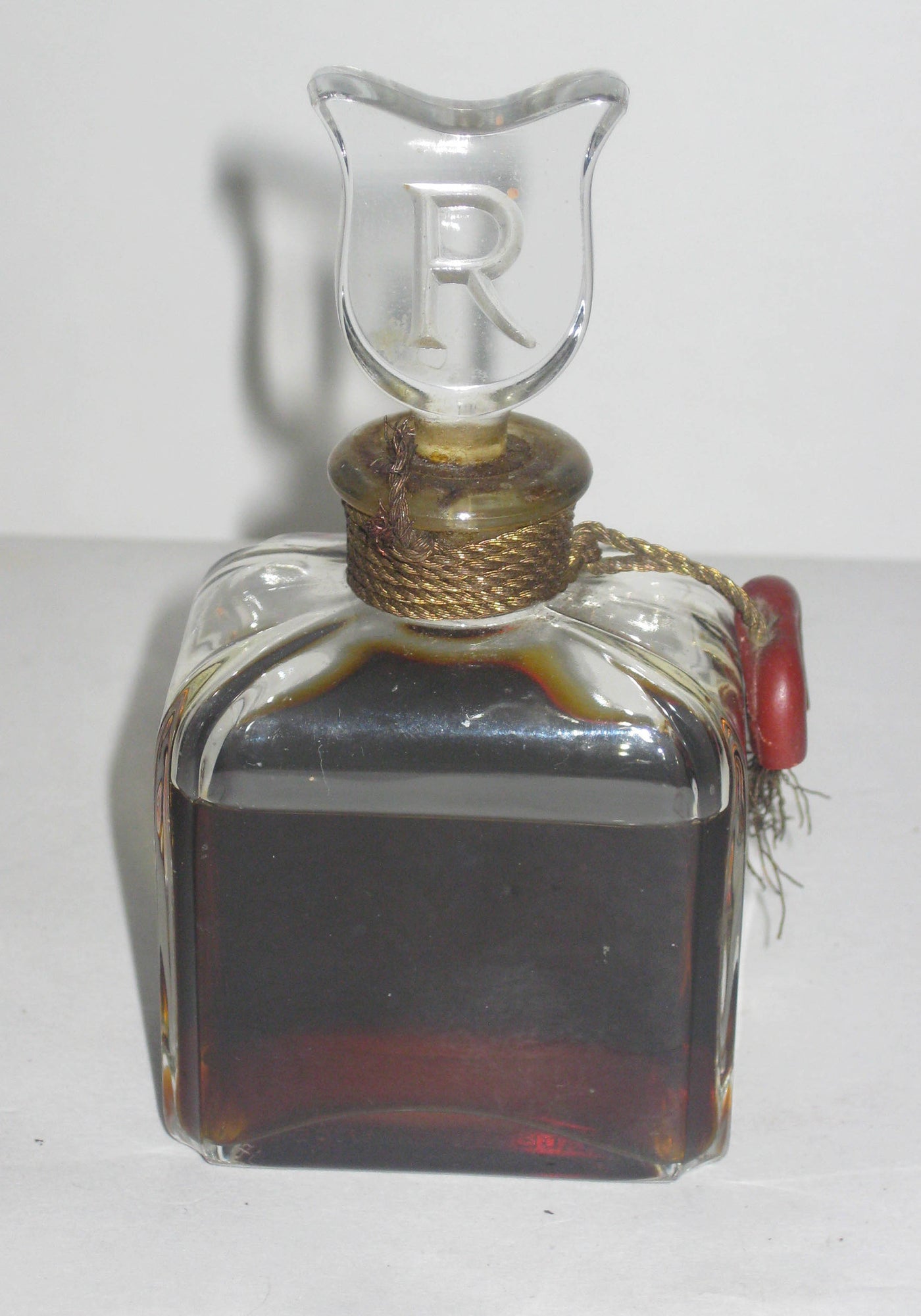Vintage Replique Perfume By Raphael 